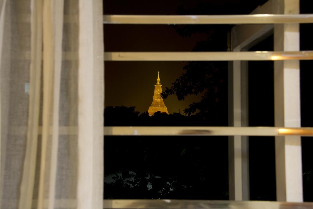 Business Alliance Hotel Yangon Dış mekan fotoğraf